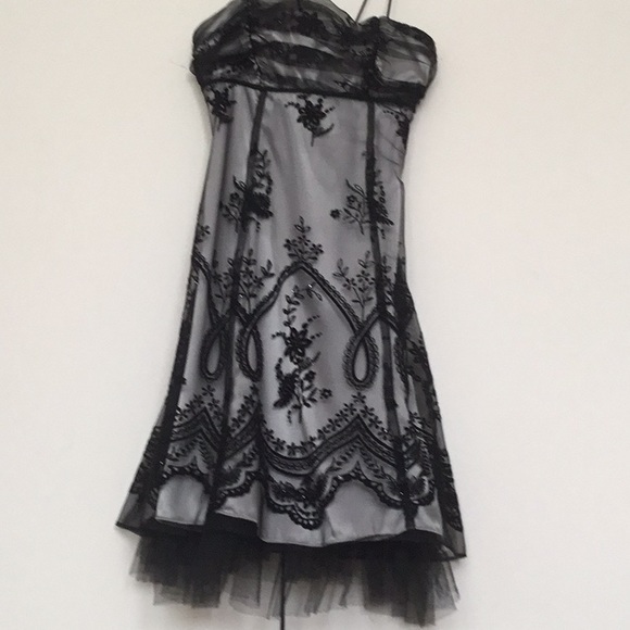 Black Formal Teen Dress - Picture 3 of 5